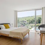 Guestready - Exquisite W/ Pool & Parking 게스트하우스