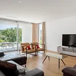 Guestready - Exquisite W/ Pool & Parking Penzion 3*