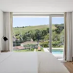 Guestready - Exquisite W/ Pool & Parking 게스트하우스 3*