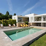 Guestready - Exquisite W/ Pool & Parking בית הארחה אלנקר
