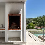 Guestready - Exquisite W/ Pool & Parking 게스트하우스