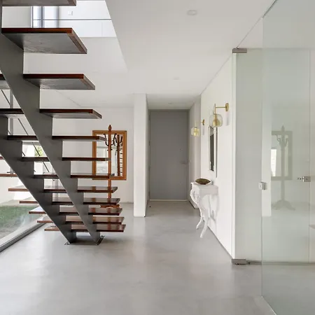Joivy Exquisite W Pool & Parking Villa