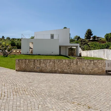 Joivy Exquisite W Pool & Parking Villa