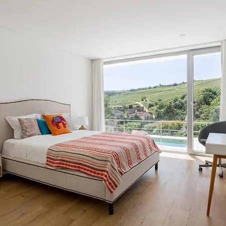 Penzion Guestready - Exquisite W/ Pool & Parking Alenquer