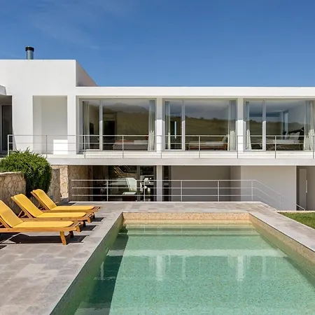 Penzion Guestready - Exquisite W/ Pool & Parking 3*