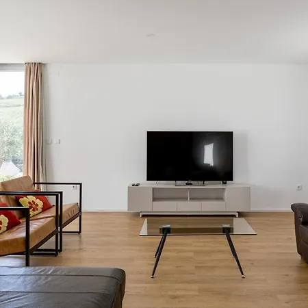 Penzion Guestready - Exquisite W/ Pool & Parking Alenquer