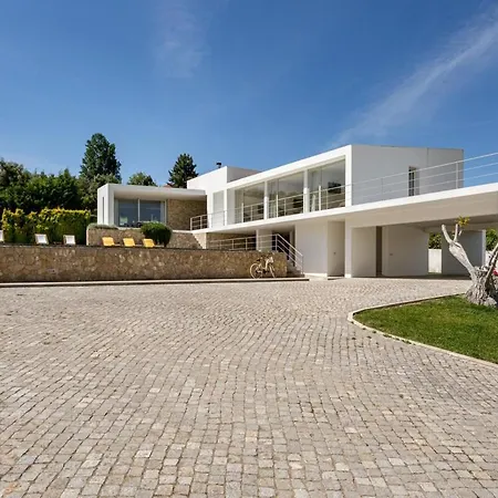 Penzion Guestready - Exquisite W/ Pool & Parking 3*