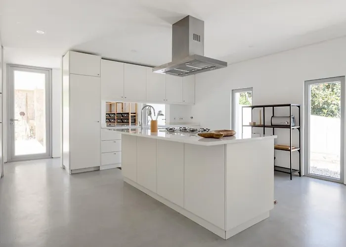 Guestready - Exquisite W/ Pool & Parking Penzion