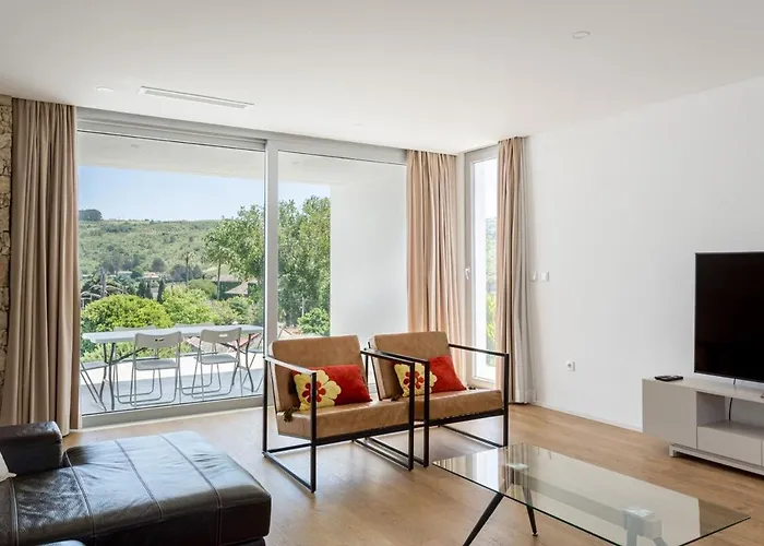 Guestready - Exquisite W/ Pool & Parking 招待所 3*